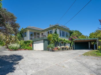 8 Thompson Terrace, Toi Toi, Nelson