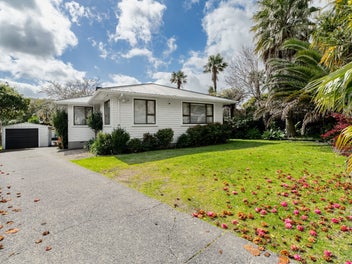 9 Tilbury Place, Avondale, Auckland