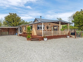 15 Domain Road, Ormond, Gisborne