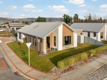 2 Weaver Close, Alexandra, Alexandra