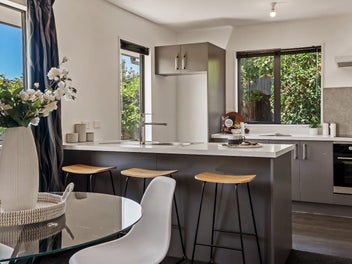 2/65 Kuaka Crescent, Bromley, Christchurch