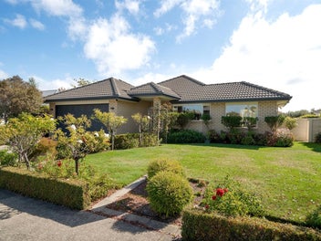6 Ross Place, Northwood, Christchurch