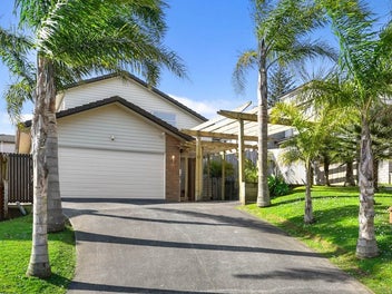 36 Mulroy Place, Pinehill, Auckland