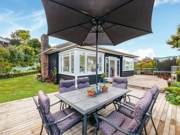 3 Kukupa Road, Sunnyvale, Auckland