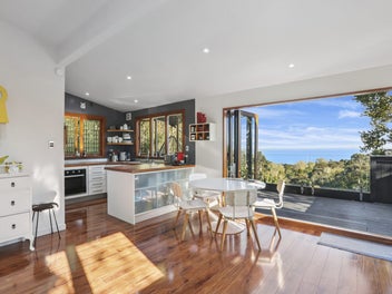 674 South Titirangi Road, Titirangi, Auckland