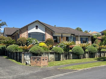 57 Mt Lebanon Crescent, The Gardens, Auckland