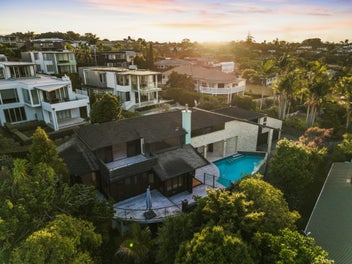 2/95 Braemar Road, Castor Bay, Auckland