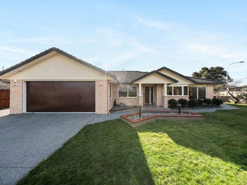 2 Aranui Drive, Papamoa Beach, Papamoa