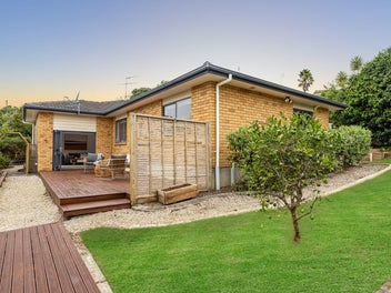 6 Jelas Road, Red Beach, Red Beach