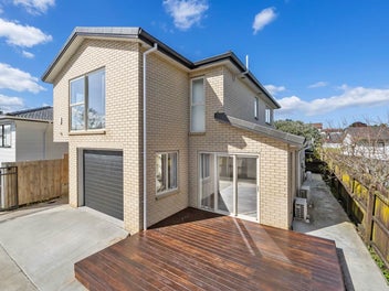 97A Everglade Drive, Totara Heights, Auckland