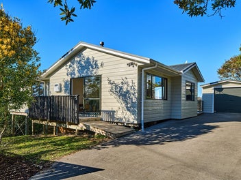 3 Makora Grove, Paremata, Porirua