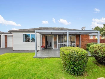 5/39 Norcross Avenue, Henderson, Auckland