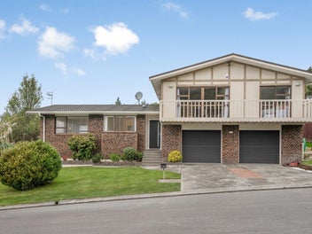 11 Pioneer Grove, Silverstream, Upper Hutt