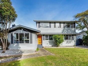 143 California Drive, Totara Park, Upper Hutt