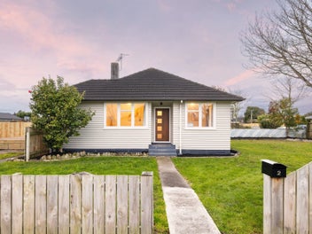 2 Yeats Crescent, Fairfield, Hamilton