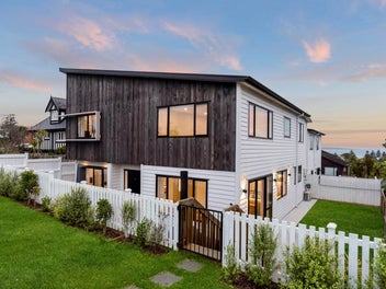 14B Law Street, Torbay, Auckland