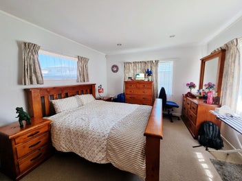 8 Clinker Street, Three Kings, Auckland