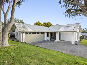 1 Orlando Close, Frankleigh Park, New Plymouth