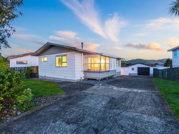 3 Toporoa View, Ascot Park, Porirua
