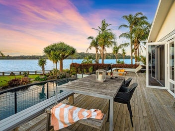 46 The Terrace, Herald Island, Auckland