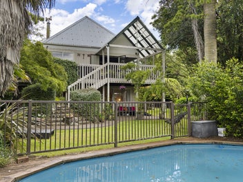 24 Tawhero Road, Bombay