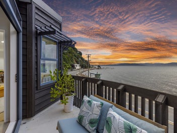445 Marine Drive, Mahina Bay, Lower Hutt