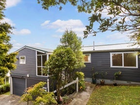 87 Burgess Road, Newlands, Wellington
