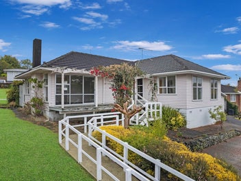 55 Larne Avenue, Pakuranga Heights, Auckland