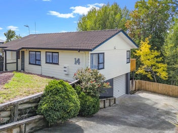 14 Landsdale Place, Massey, Auckland