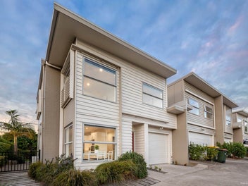 10 Karauria Lane, Orewa, Orewa