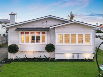 15 David Street, Bayswater, Auckland