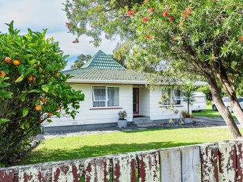 88 Atkinson Avenue, Otaki Beach, Otaki