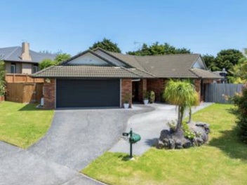 13 Byblos Place, The Gardens, Auckland
