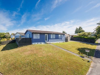 61 Hillcrest Drive, Kelvin Grove, Palmerston North
