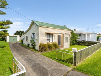 21 Hood Street, Castlecliff, Whanganui