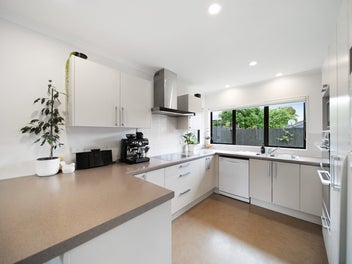 17A Callis Avenue, Opaheke, Papakura