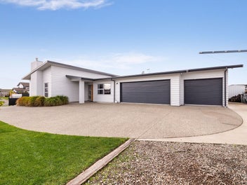 20 Rosalie Terrace, Kelvin Grove, Palmerston North
