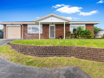 2/25 Kopara Place, Clendon Park, Auckland