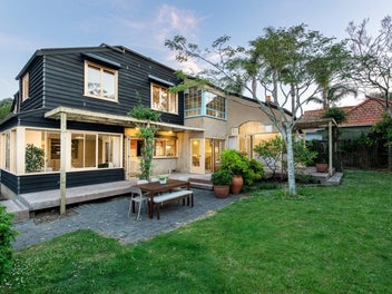 6 Muritai Road, Milford, Auckland