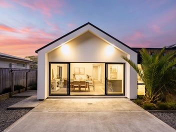 49 Banks Boulevard, Whitby, Porirua