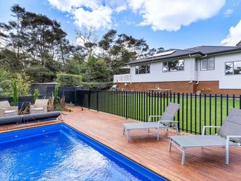 37C Bernard Magnus Lane, Greenhithe, Auckland