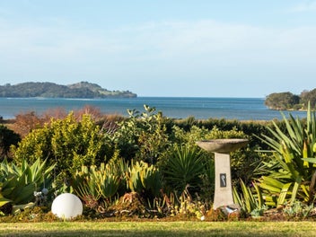 910 State Highway 2, Katikati