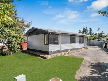74 Sikkim Crescent, Clover Park, Auckland