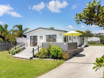 207 Kiwi Road, Whangamata