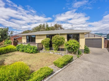 10 Robert Grove, Paraparaumu, Paraparaumu