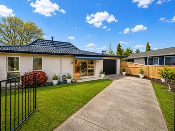 71A Tuhikaramea Road, Dinsdale, Hamilton