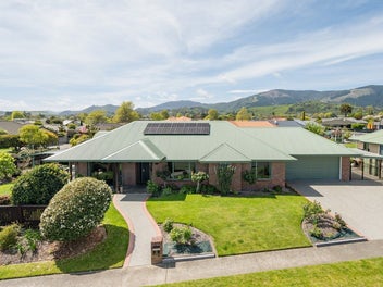 2 Fell Place, Stoke, Nelson