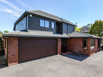 2/54 Queens Grove, Hutt Central, Lower Hutt