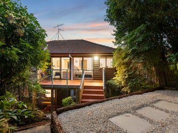 2/72 Lake Road, Northcote, Auckland