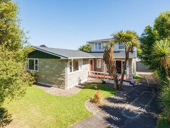 76 Ruamahanga Crescent, Terrace End, Palmerston North